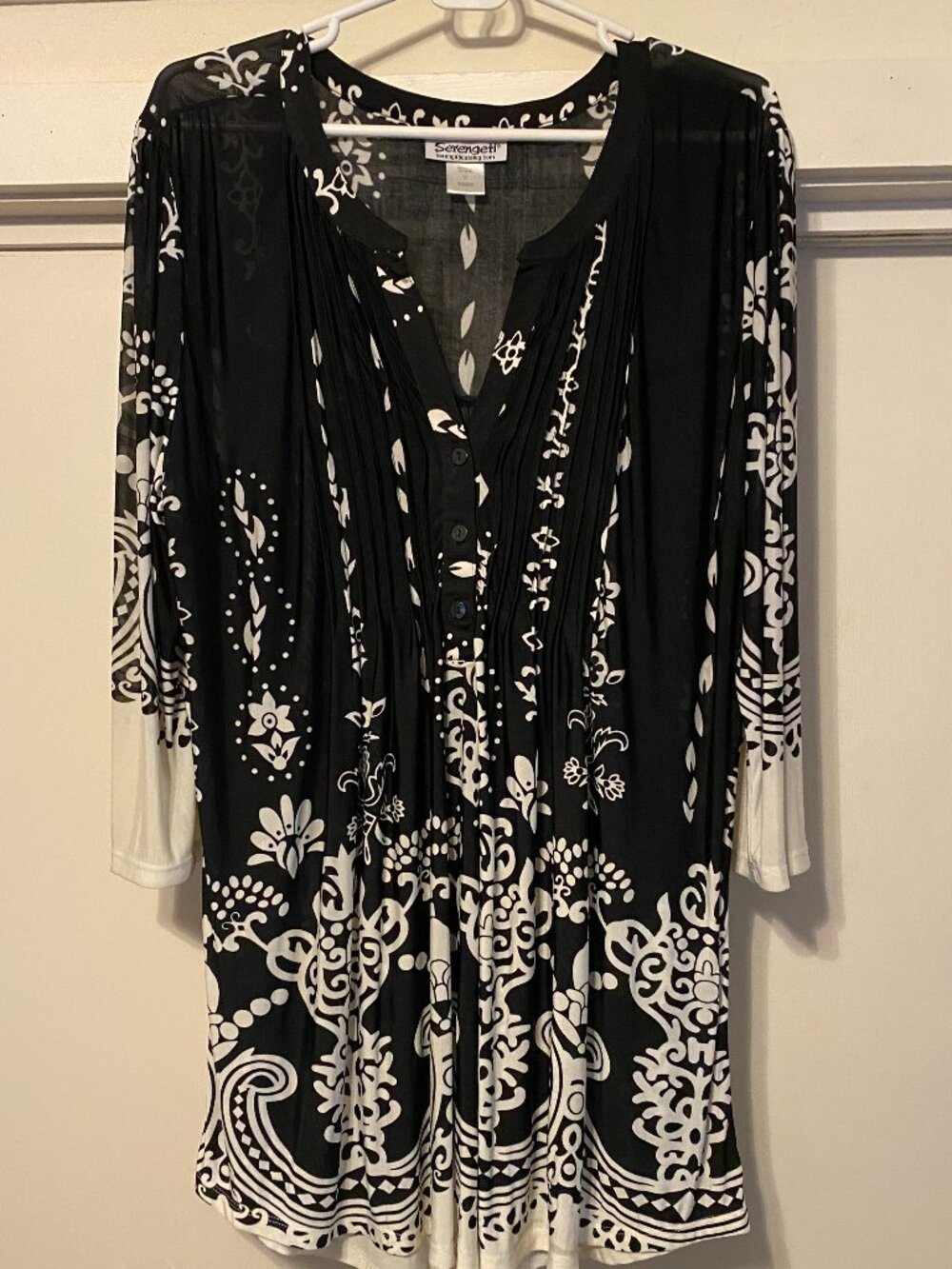Serengeti, beautiful black & white decorative tunic, size PL
